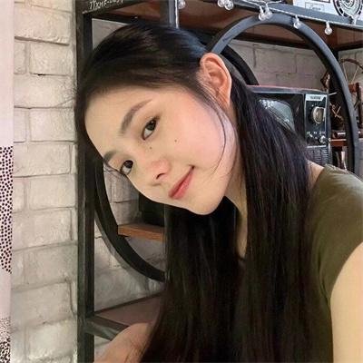 黑夜中的玻璃人偶